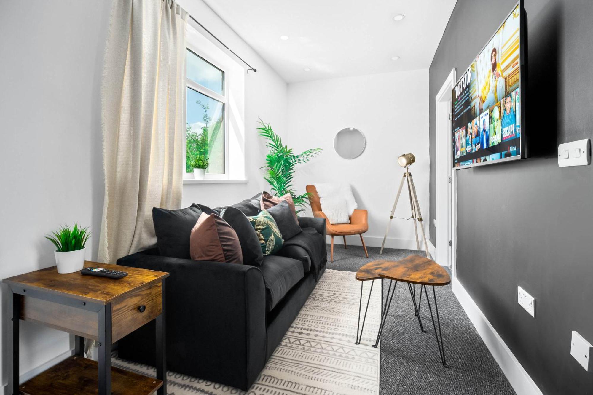 Cradley Heath Luxe Apartment - Rowley Regis - Parking - Top Rated - Netflix - Wifi - 49Bg מראה חיצוני תמונה