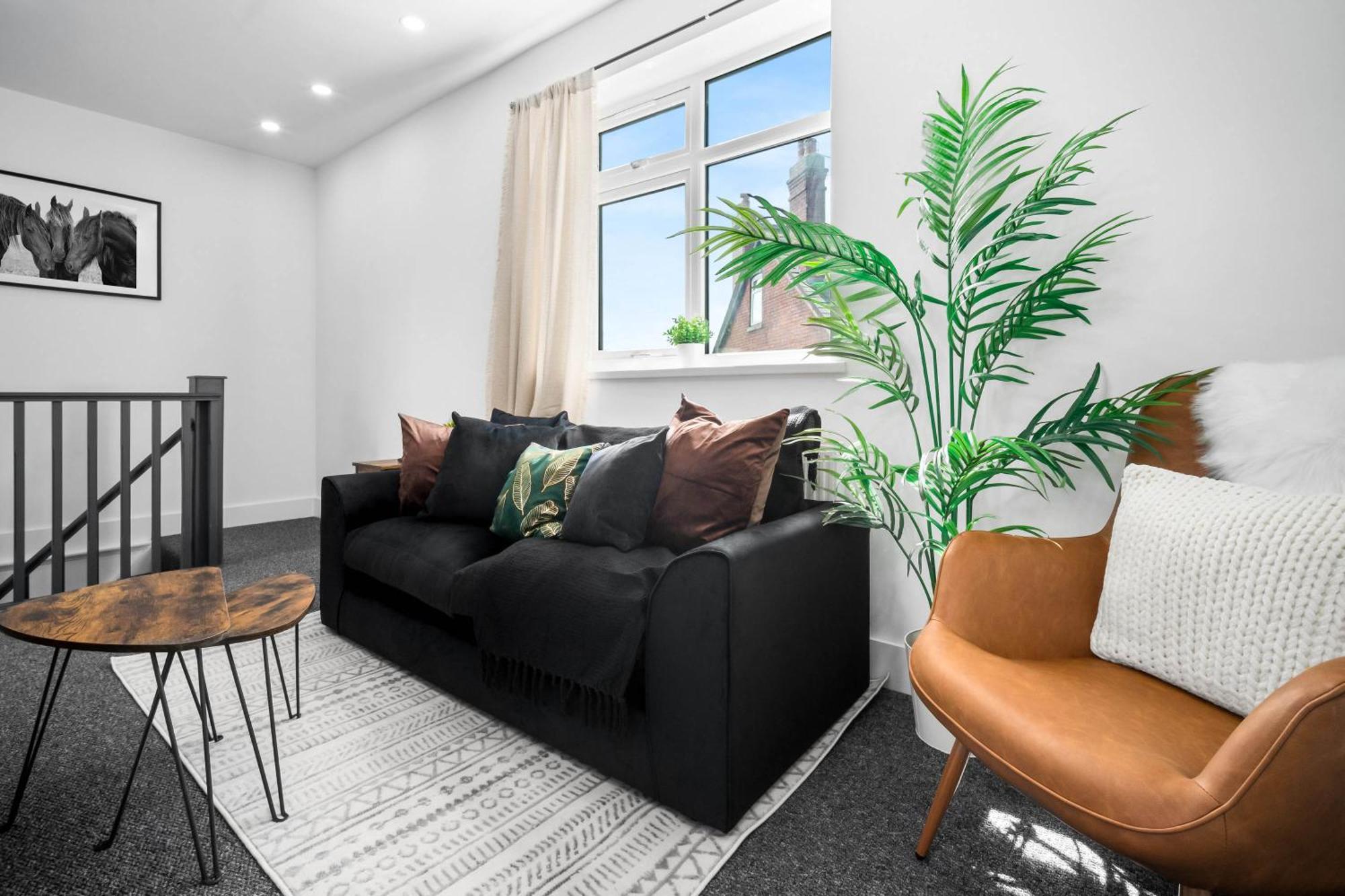 Cradley Heath Luxe Apartment - Rowley Regis - Parking - Top Rated - Netflix - Wifi - 49Bg מראה חיצוני תמונה